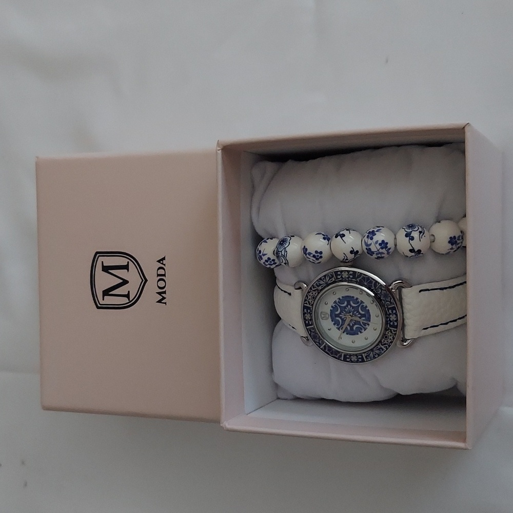 BRAND NEW MODA Indigo Tile Bezel Watch and Ceramic Bead Bracelet Set